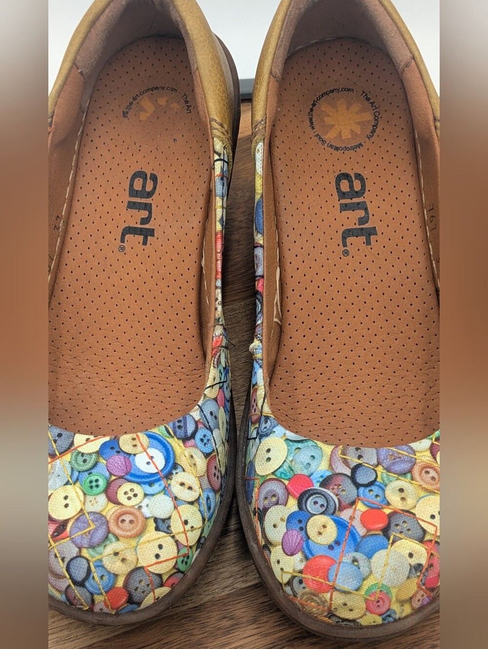 ART Company Spain Size 37 Button Print Leather Pumps Heels - Picture 12 of 12